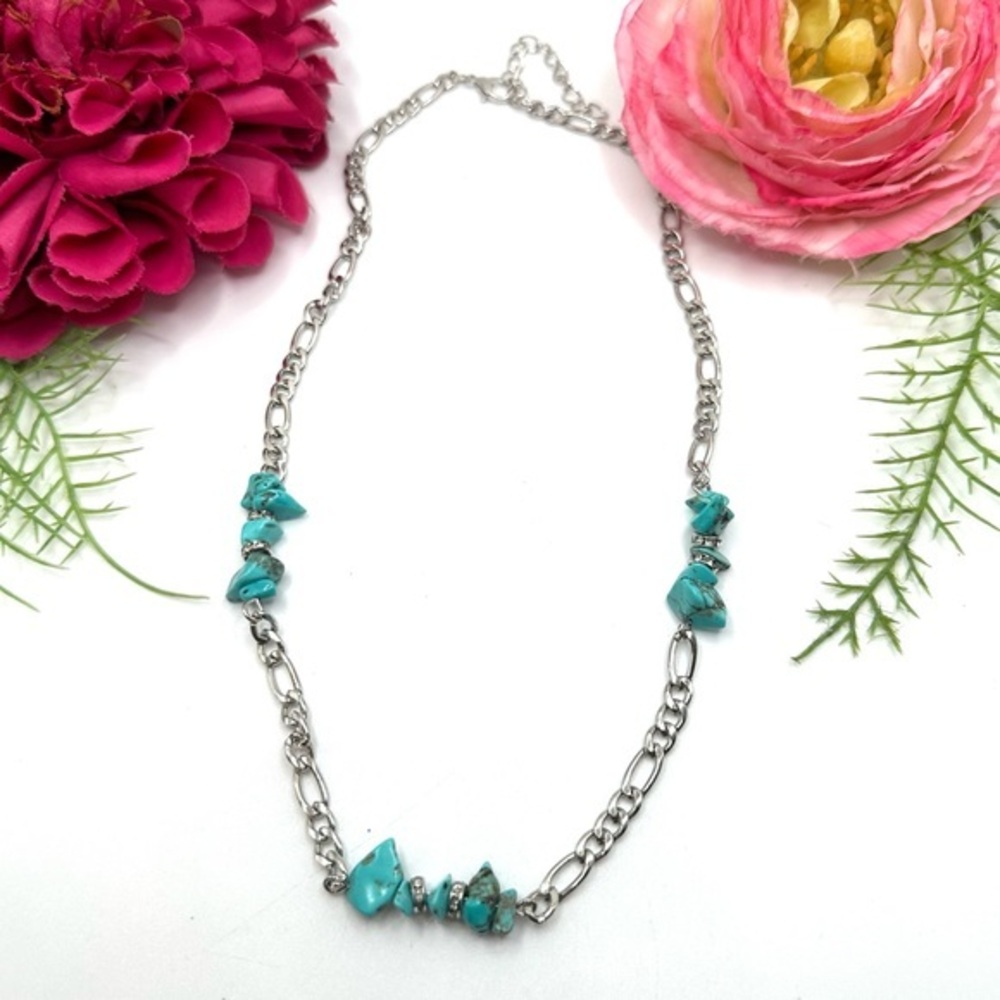 NEW⚜️Turquoise Howlite Gemstone Beaded Chain Necklace
